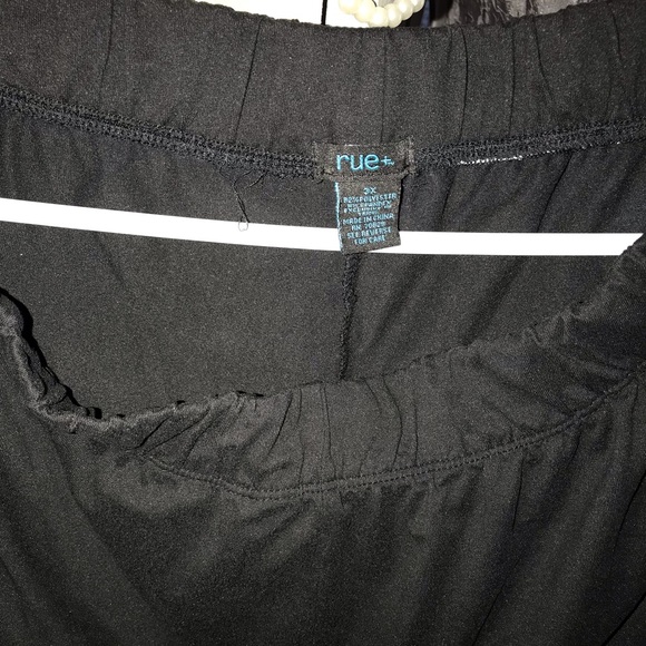 Rue21 *two pair* Plus size black & gray leggings - Picture 2 of 4